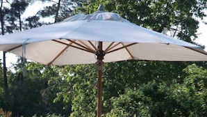 Unclassified image, 2 of 31, button - Domaine de l'Espelette (Haux)