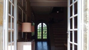 Unclassified image, 4 of 31, button - Domaine de l'Espelette (Haux)