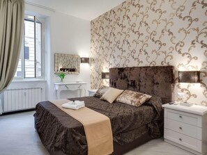 Comfort Triple Room, Ensuite (Camera 3) | In-room safe - Prime Vatican Suite (Rome)
