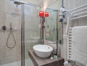 Comfort Double Room, Ensuite (Camera 2) | Bathroom