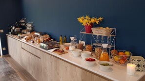 Café da manhã, almoço e jantar