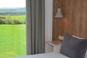 Deluxe Double Room | Premium bedding, pillow-top beds, minibar, desk - Hotel Tierra Buxo - Adults Only (Ainsa)