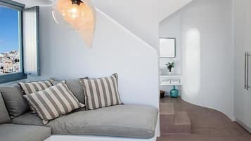 Superior Suite, plunge pool | Living area | Flat-screen TV