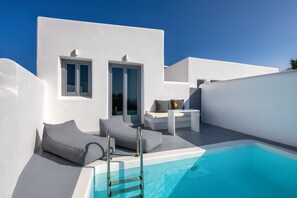 Senior Suite, plunge pool | 1 bedroom, premium bedding, minibar, in-room safe - Alunia Incognito Suites - Adults Only (Santorini)