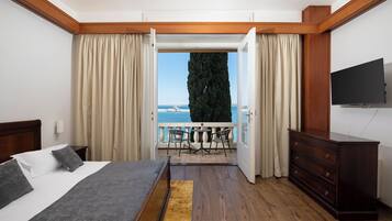 Suite, Balcony, Sea View | 1 bedroom, minibar, in-room safe, desk