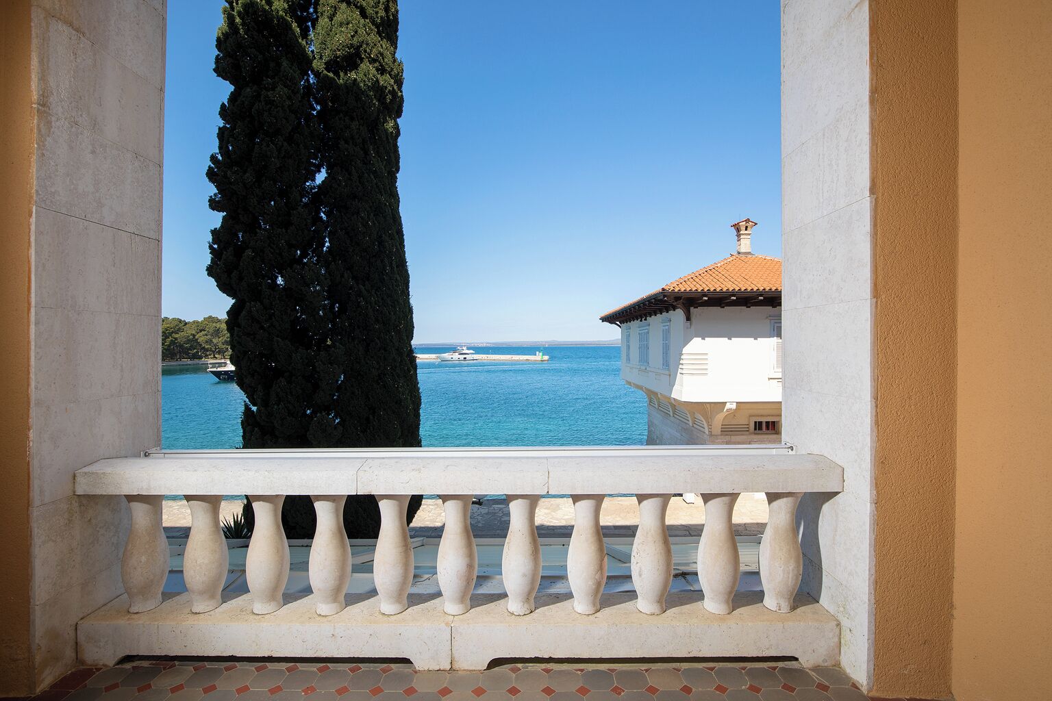 Suite, Balcony, Sea View | 1 bedroom, minibar, in-room safe, desk