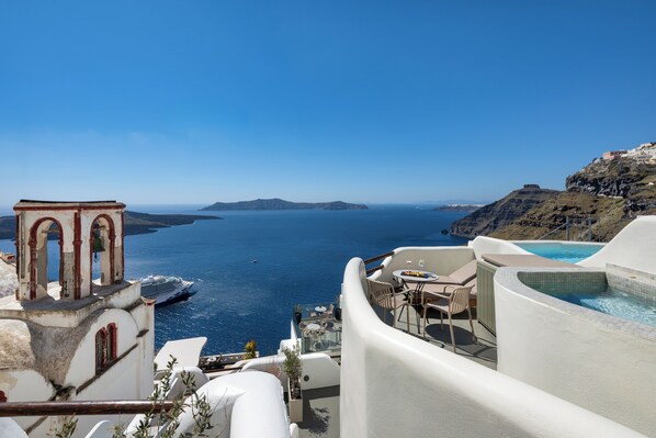 Basic Studio Suite | Balcony