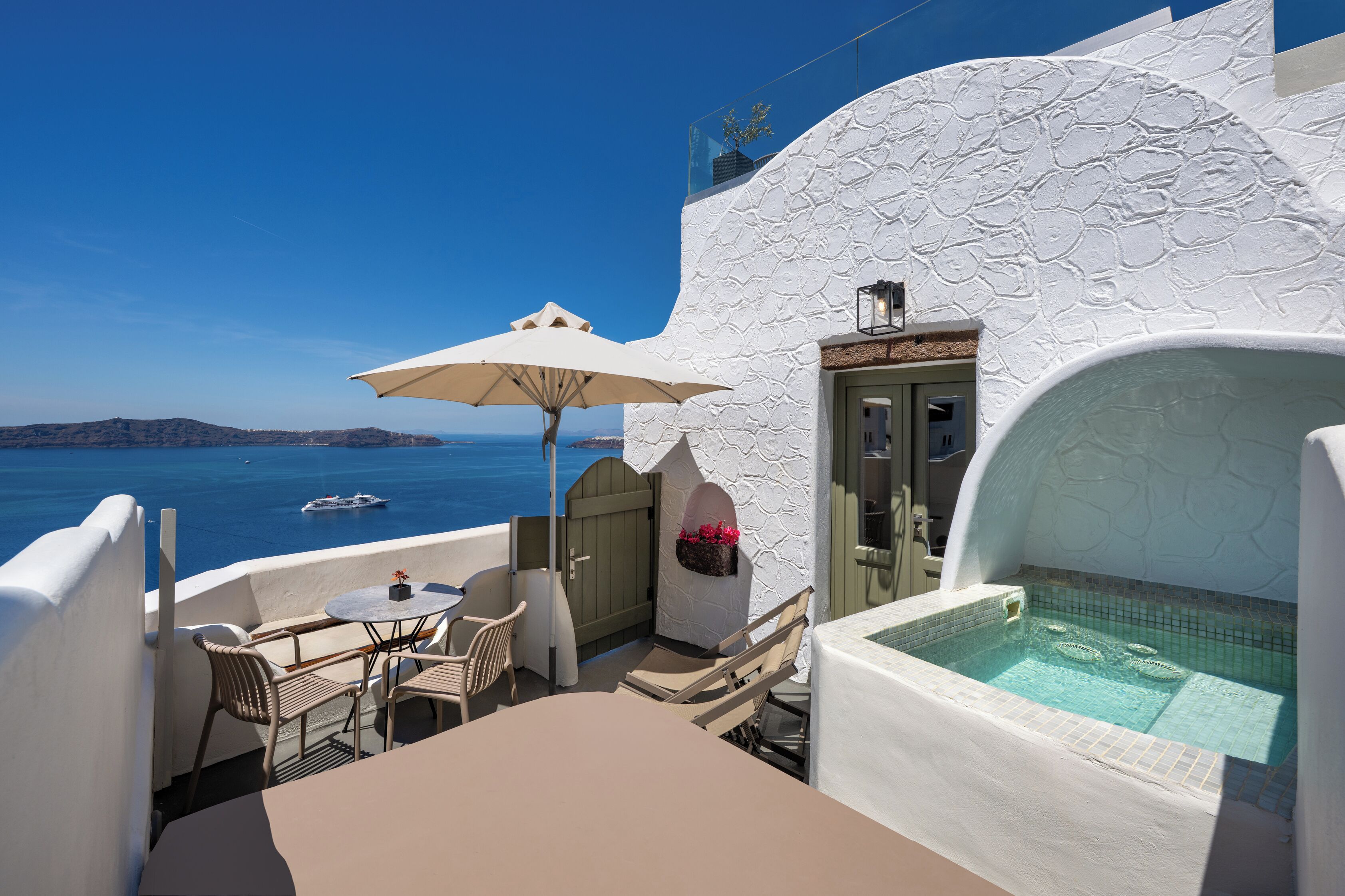 Cozy Suite, Outdoor Hot Tub | Balcony