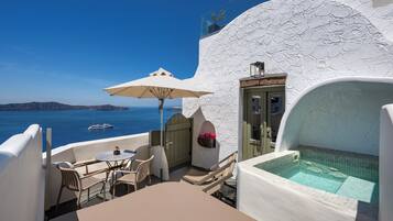 Cozy Suite, Outdoor Hot Tub | Balcony