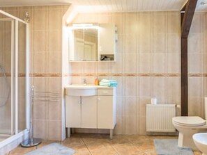 Appartement, salle de bains privée, vue ville | Salle de bain