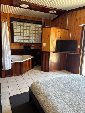 5 Schlafzimmer, Bügeleisen/Bügelbrett, kostenloses WLAN, Bettwäsche