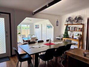 Dining - Rustic Retreat Esperance (Castletown)