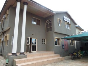 Property entrance - Tajmahal Hotels (Lagos)