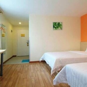 Room - 7 Days Inn (Beijing)