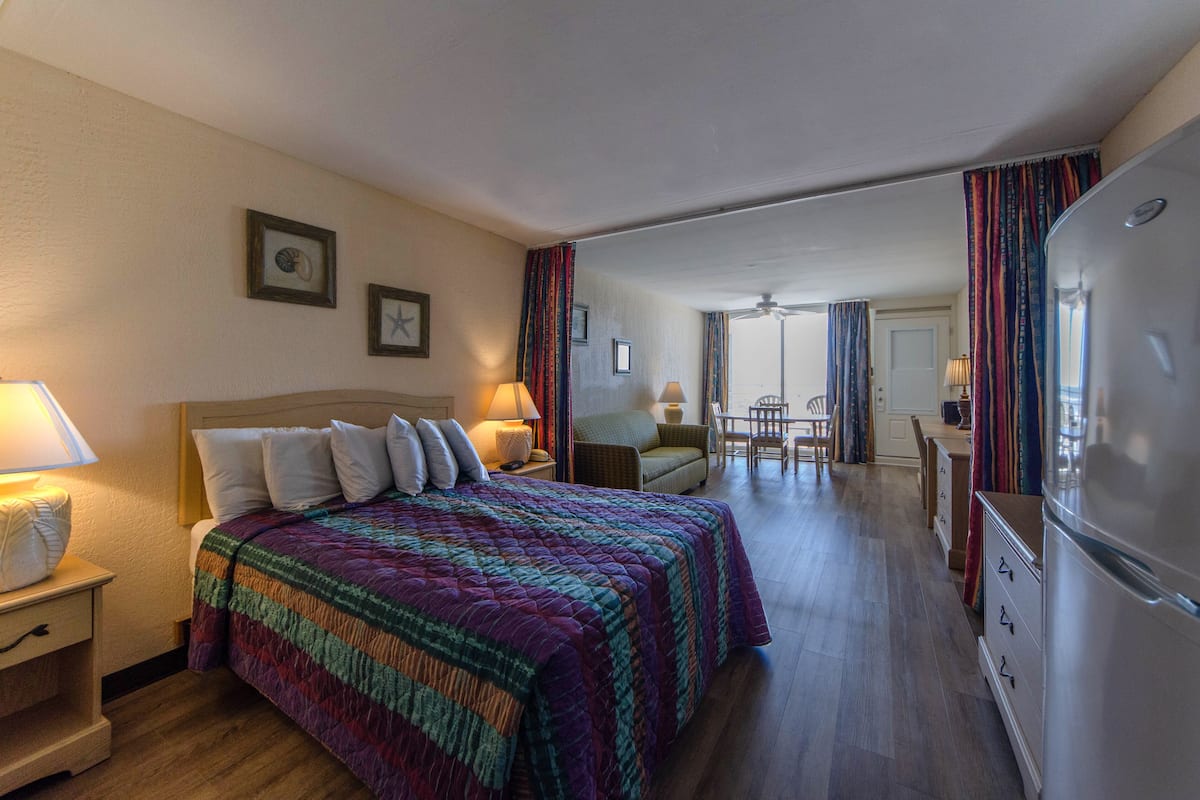 1 chambre, coffres-forts dans les chambres, bureau, rideaux occultants