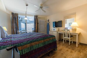 标准房, 1 张大床 | 1 多间卧室、客房内保险箱、特色装修、特色家居