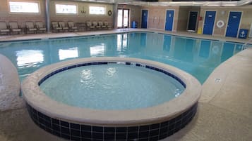 Piscine couverte, piscine extérieure