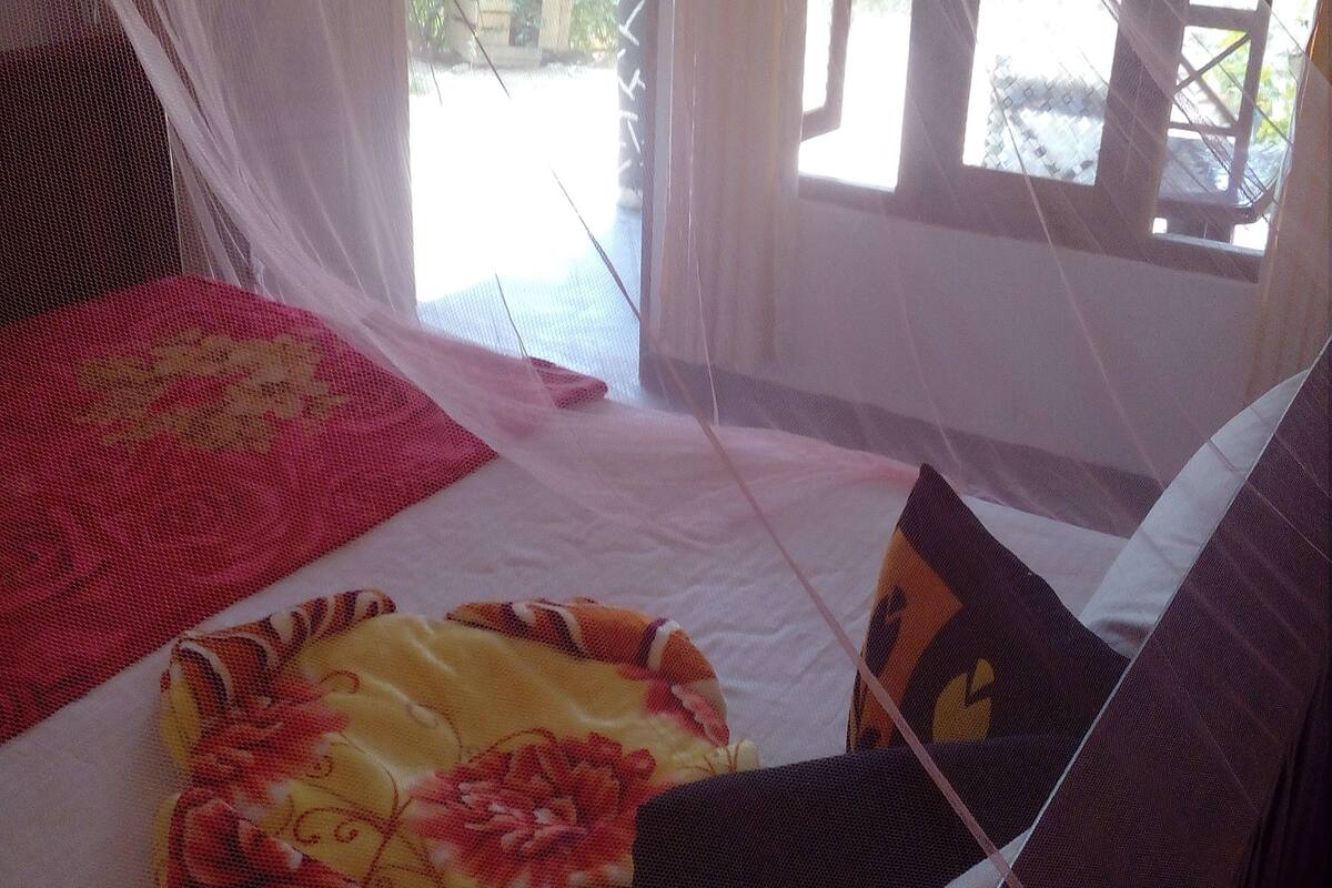 Deluxe House, 1 King Bed, Mountain View | Interior
