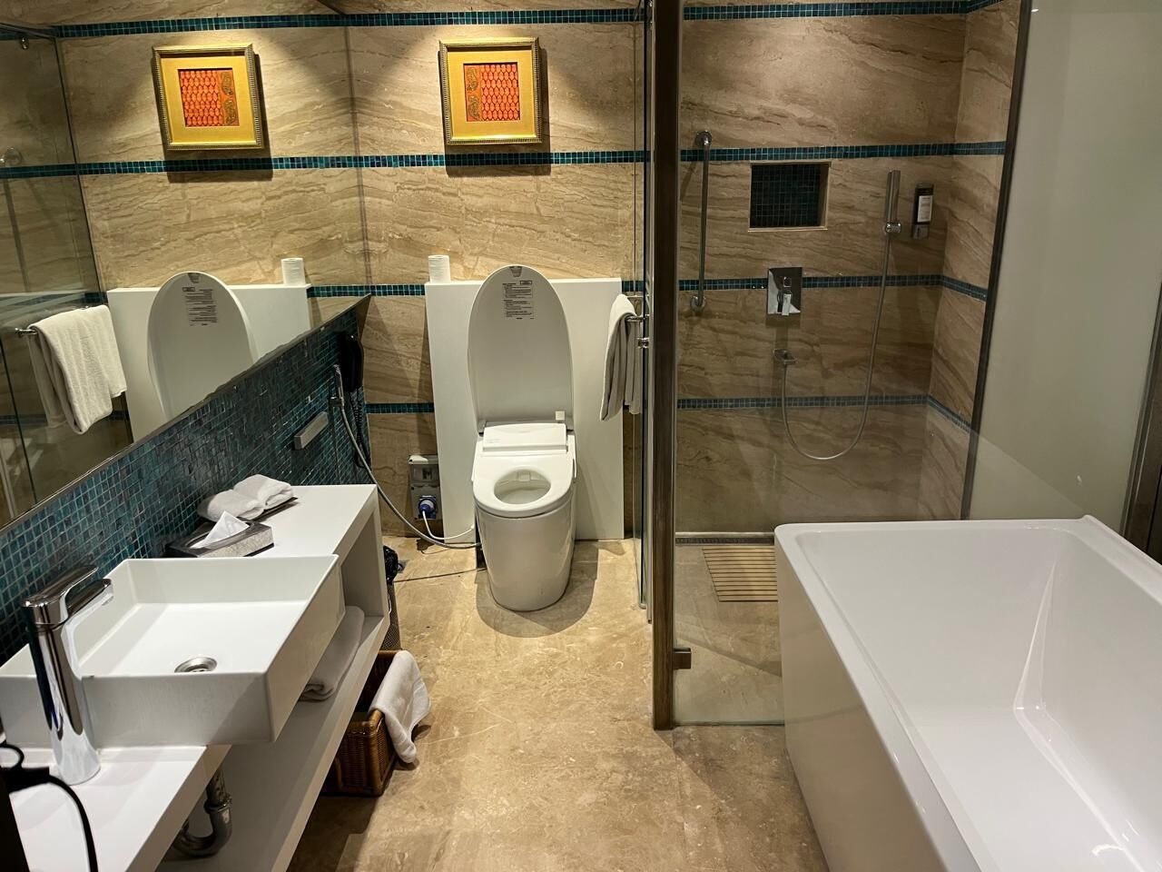 presidential suite | bathroom | shower, free toiletries, hair dryer, towels