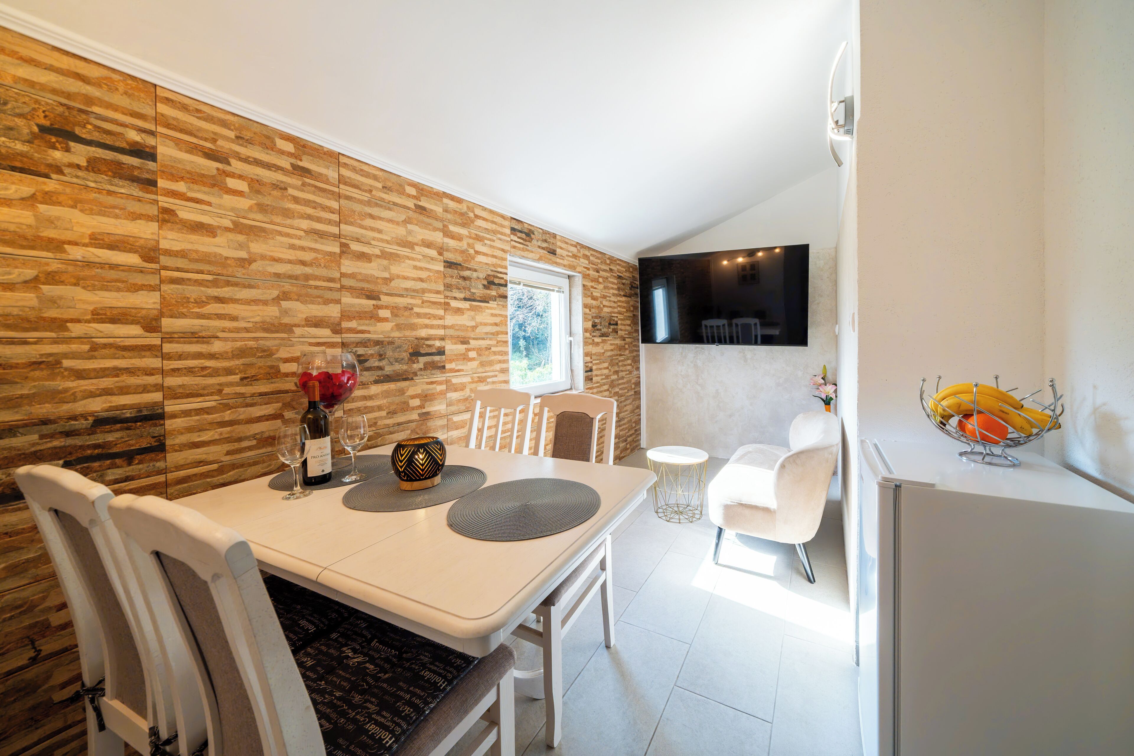 Panoramic Double Room | Living area | Flat-screen TV, DVD player