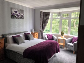 家庭房 | 熨斗/熨板、免费 WiFi、床单