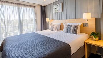 Chambre Double, balcon | 2 chambres, Wi-Fi gratuit, draps fournis