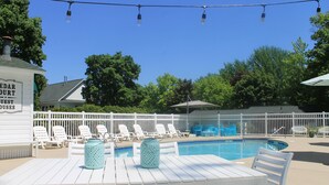 Seasonal outdoor pool - Cedar Court Inn (Fish Creek)