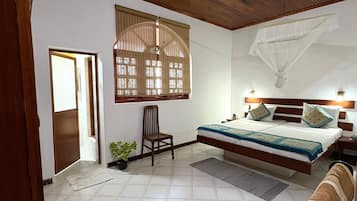1 habitación, ropa de cama de alta calidad y escritorio
