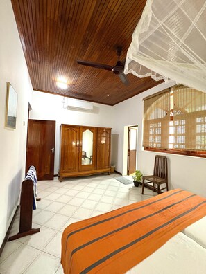 Deluxe Double Room | 1 bedroom, premium bedding, desk, iron/ironing board - Chaya Villa Guest House (Beruwala)