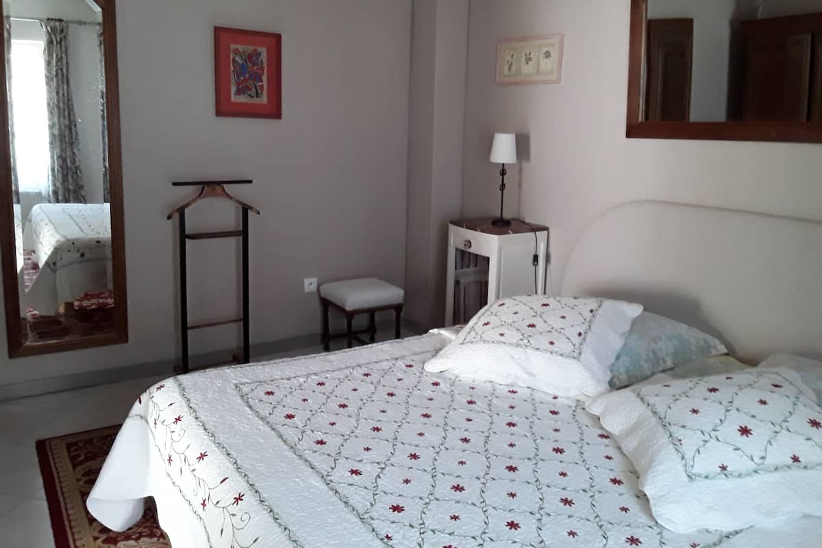 Suite – comfort, 1 soverom, privat bad (La Métairie) | 1 soverom, sengetøy av topp kvalitet, skrivebord og blendingsgardiner