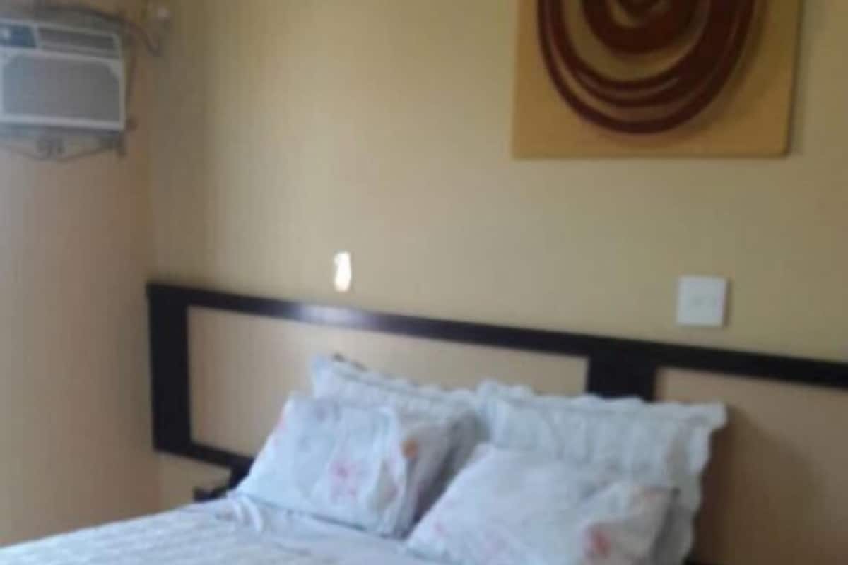 Basic Double Room Single Use | 1 bilik tidur, bar mini, Wi-fi percuma, cadar katil 
