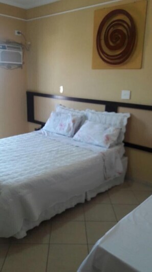 Basic Double Room Single Use | 1 bedroom, minibar, free WiFi, bed sheets