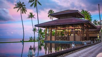 Kolam renang terbuka