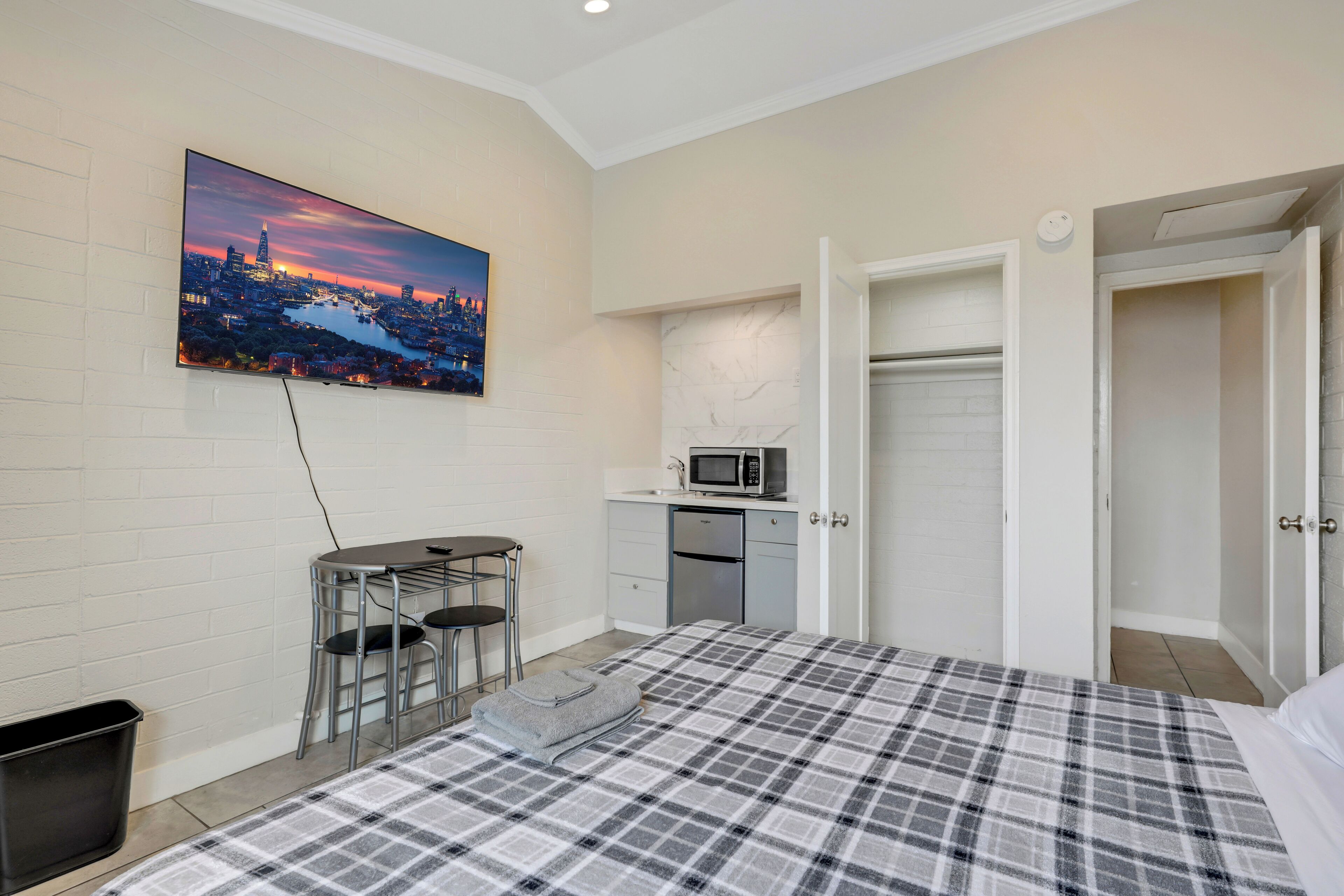 Photo - Desert Moon Motel