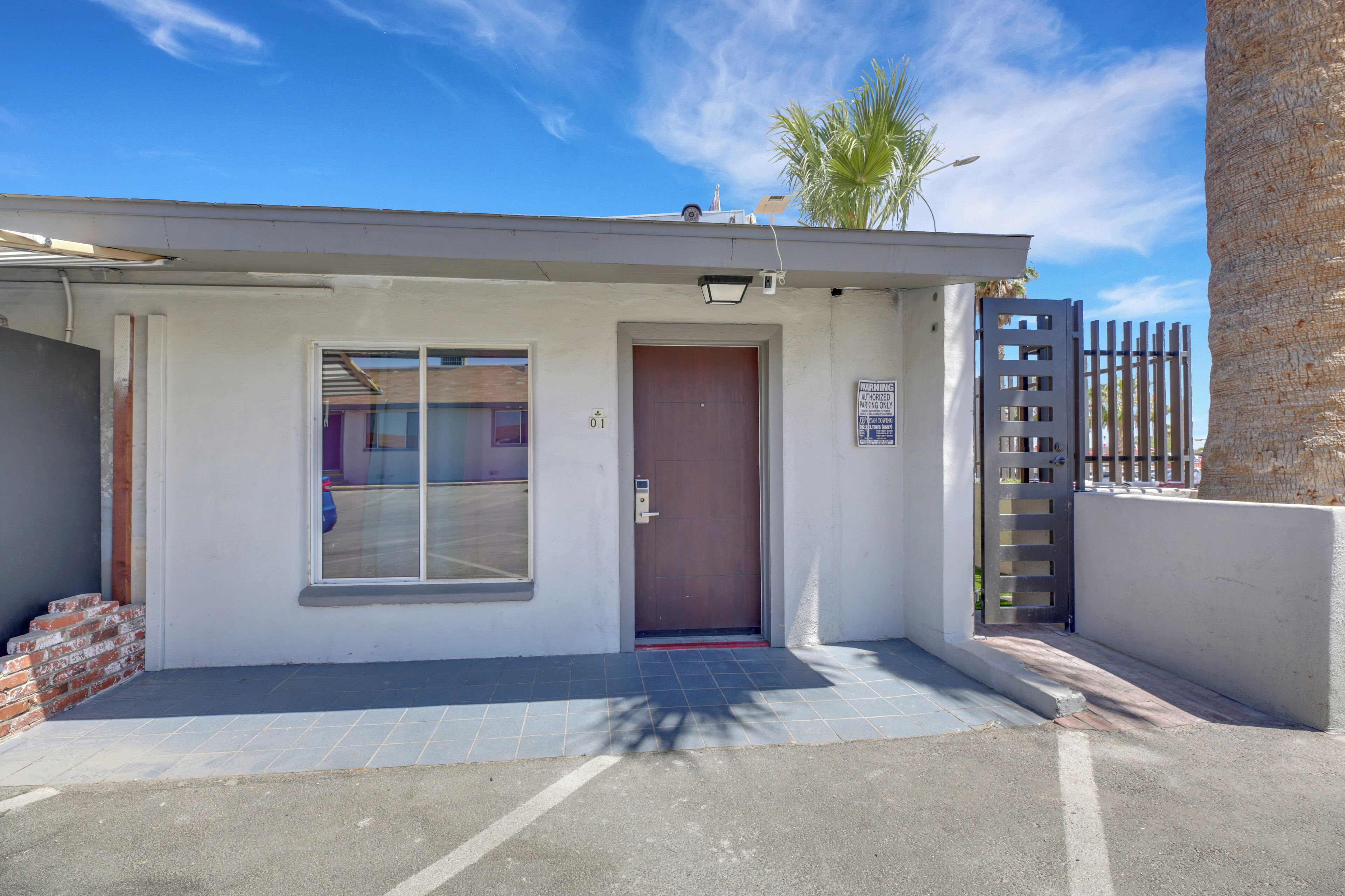 Photo - Desert Moon Motel