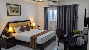 Deluxe Single Room | Egyptian cotton sheets, premium bedding, down comforters