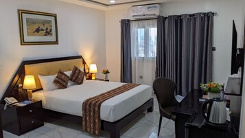 Deluxe Single Room | Egyptian cotton sheets, premium bedding, down comforters