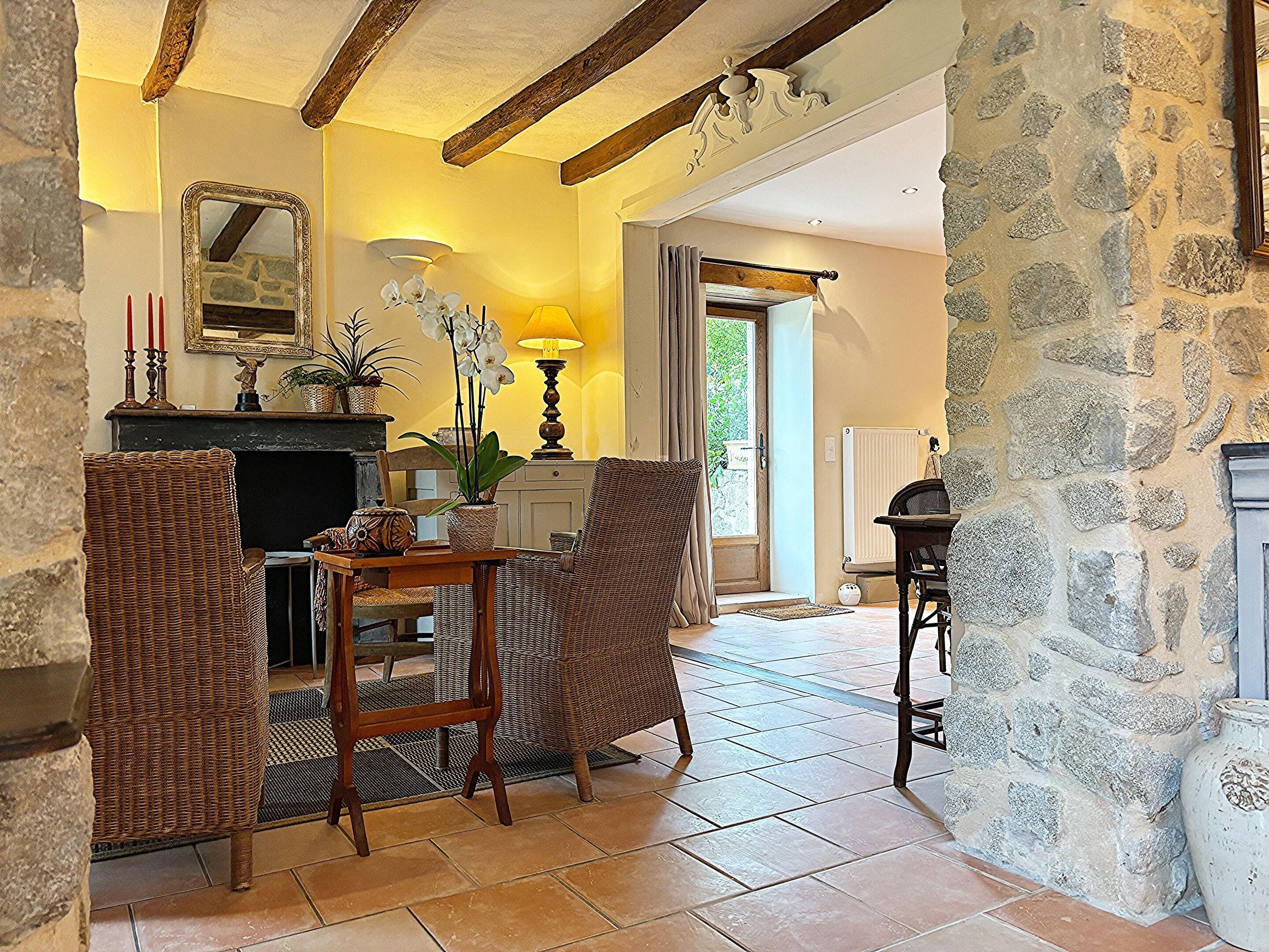 Maison, salle de bains attenante (Limousine) | Bar lounge