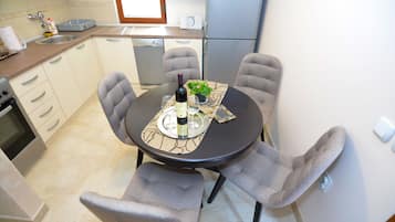 Apartment, 2 Bedrooms, Sea View, Sea Facing | 1 bedroom, desk, iron/ironing board, free WiFi