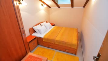 Apartment, 1 Bedroom, Terrace, Sea Facing | 1 bedroom, desk, iron/ironing board, free WiFi
