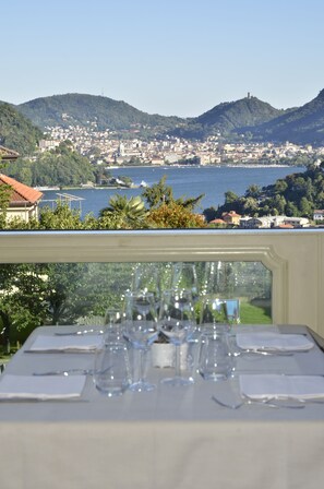 View from property - Albergo Ristorante Della Torre (Cernobbio)