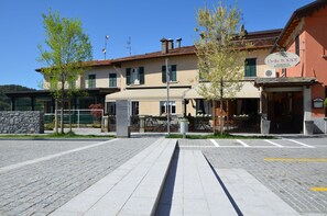 Front of property - Albergo Ristorante Della Torre (Cernobbio)