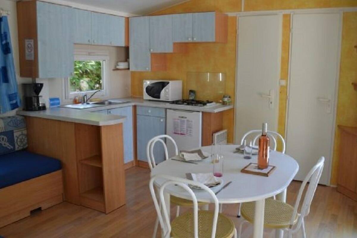 Mobile Home (Jacinthe Eco 2 chambres sans terrasse) | In-room dining