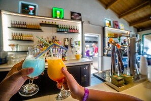 Bar (on property) - Camping Le Moteno (Plouhinec)