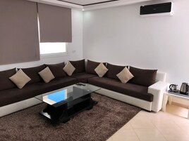 Apartment, 3 Bedrooms | Living area | Smart TV, Netflix