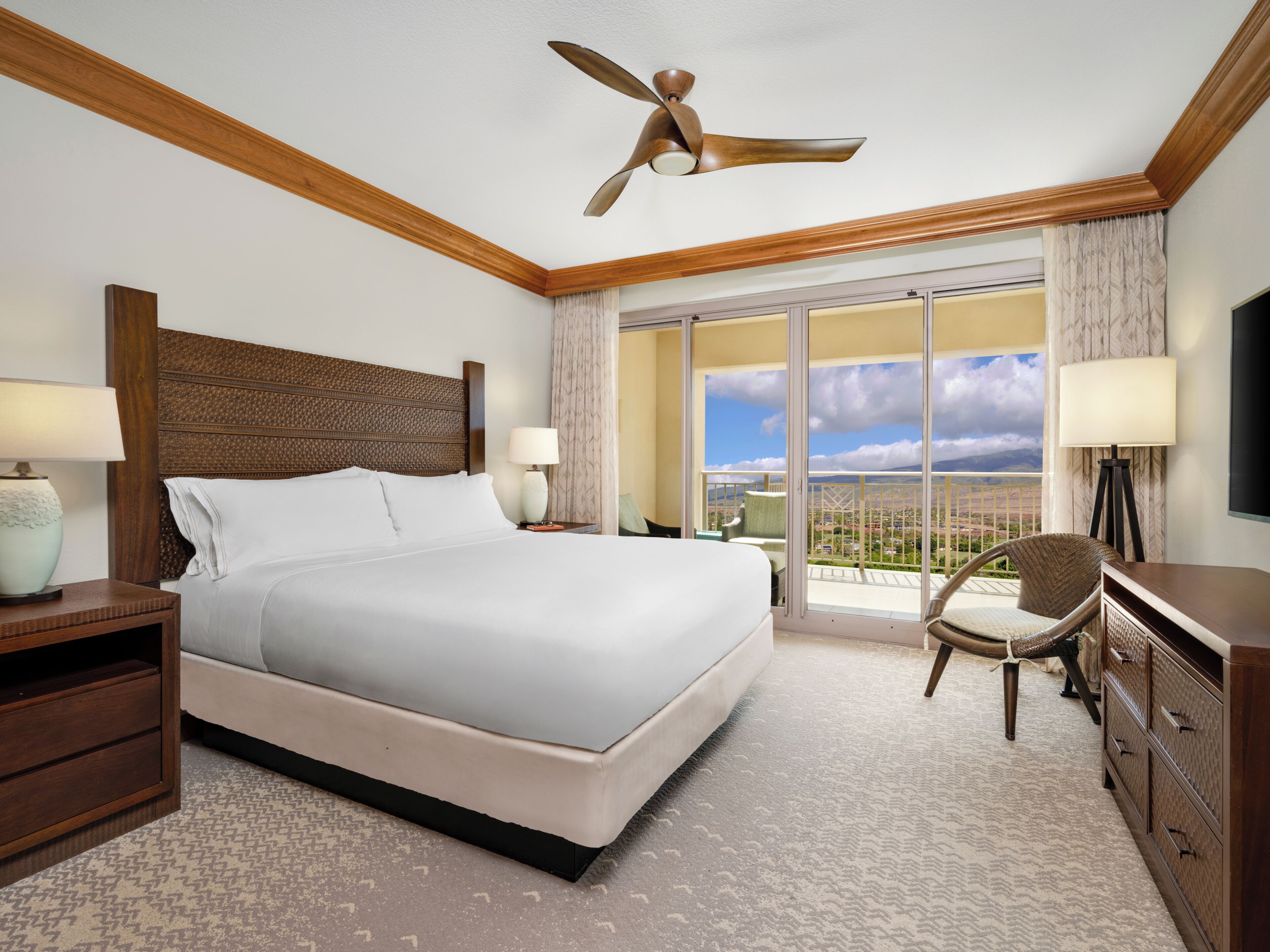 Iron/ironing board, travel cot, free WiFi, bed sheets