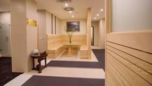 Een sauna, een bubbelbad, een stoombad, lichaamsbehandelingen