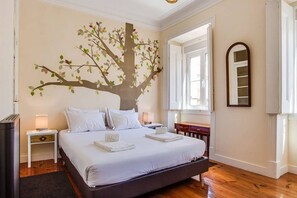 3 slaapkamers, een strijkplank/strijkijzer, wifi, beddengoed