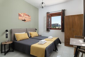 1 bedroom, in-room safe, free WiFi, bed sheets