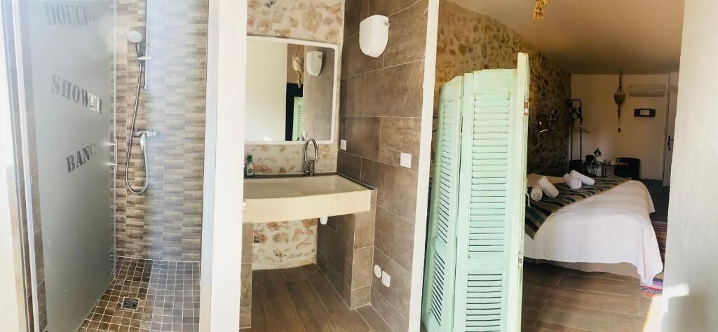 Chambre Double, vue ville | Salle de bain